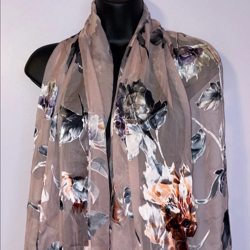 White House Black Market Silk Rayon Floral Burnout Oblong Scarf in Cameo Rose OS